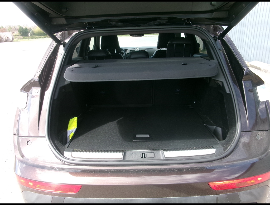 DS DS 7 Crossback - PTECH 180 GRAND CHIC EAT8