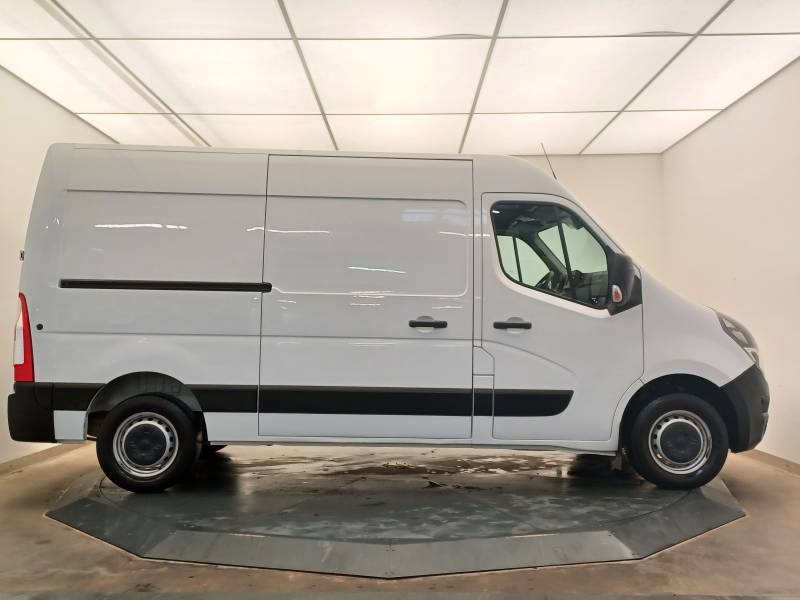 Opel Movano - (30) F3300 L1H1 135 CH BITURBO