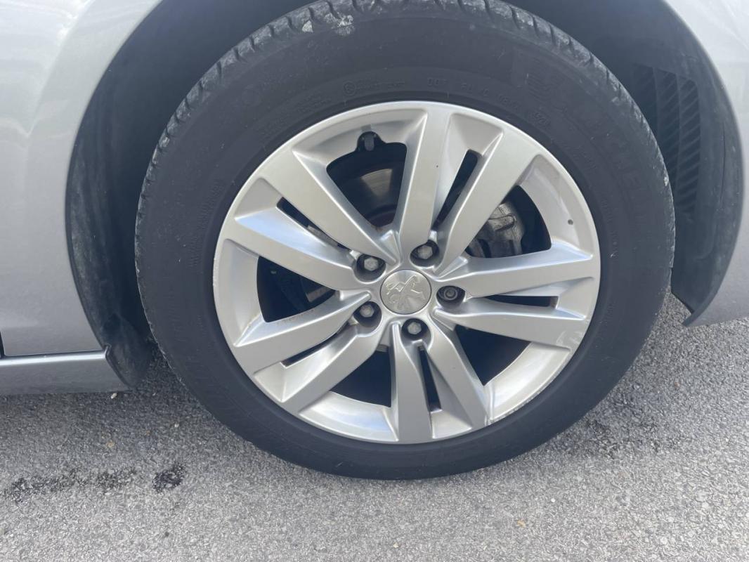 Peugeot 308 - II 1.2 PURETECH 110 S&amp;S ACTIVE
