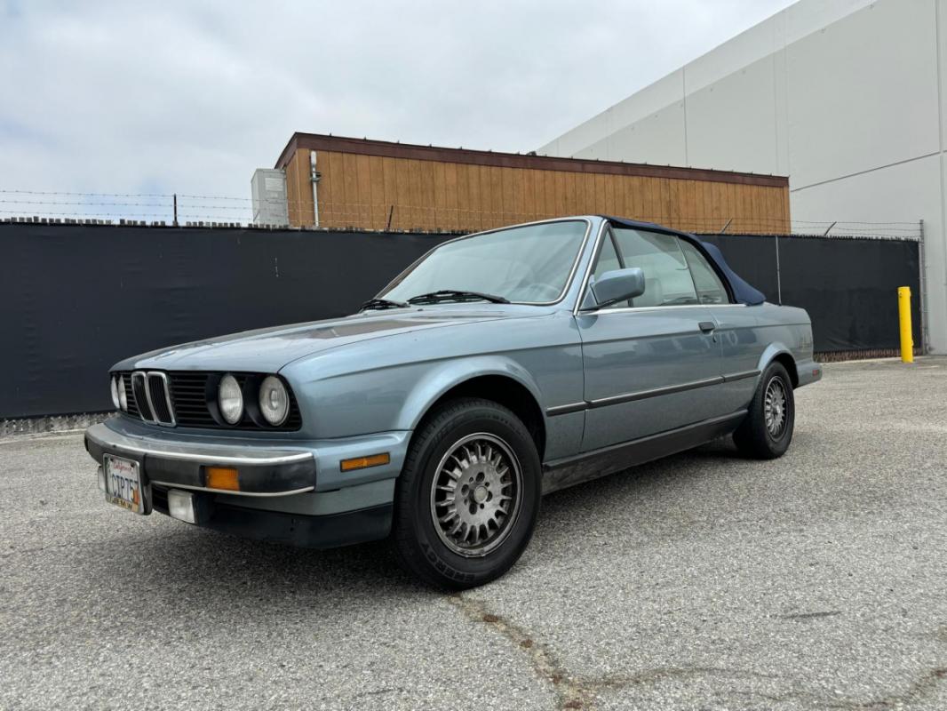 BMW SÉRIE 3 - 325 I E30 CABRIOLET BOITE MECA V6 (1988)