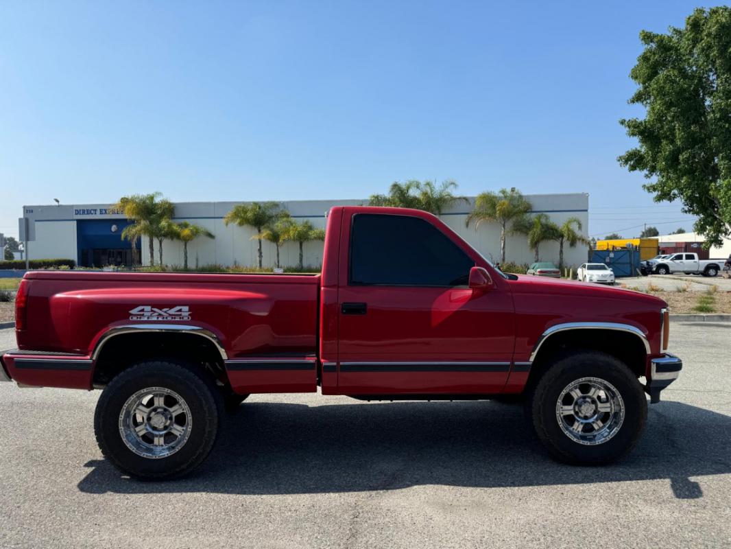 GMC Sierra - 4x4 350CI V8 ROUGE 1989