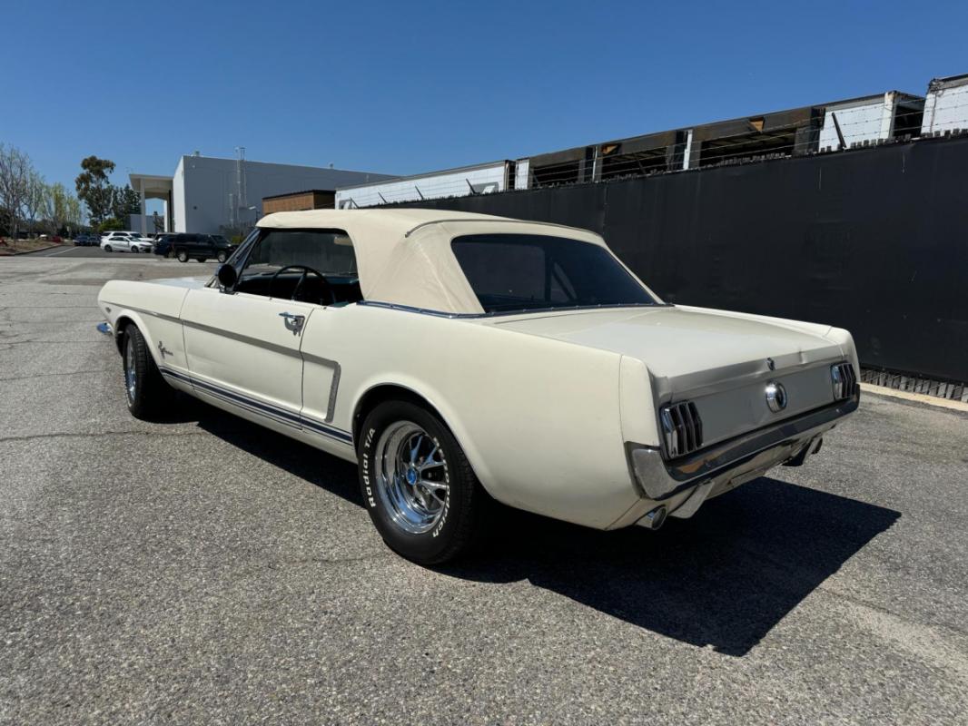 Ford Mustang - CABRIOLET 65 CODE D BOITE MECA