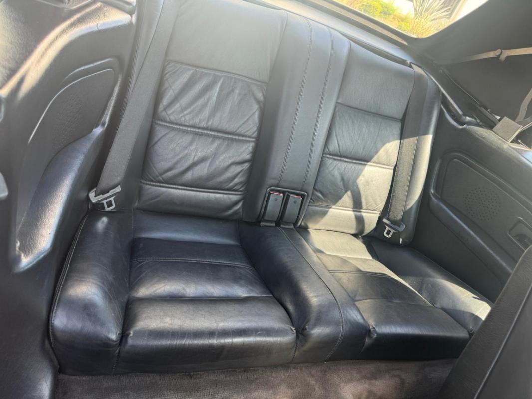 BMW Série 3 - 325 I E30 CABRIOLET ROUGE BOITE MECA 1987