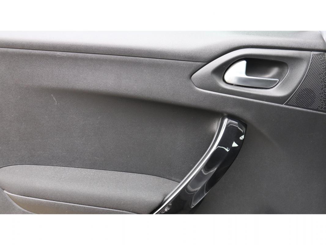 Peugeot 208 - 1.2i PureTech 12V S&S - 82 BERLINE Active PHASE 2