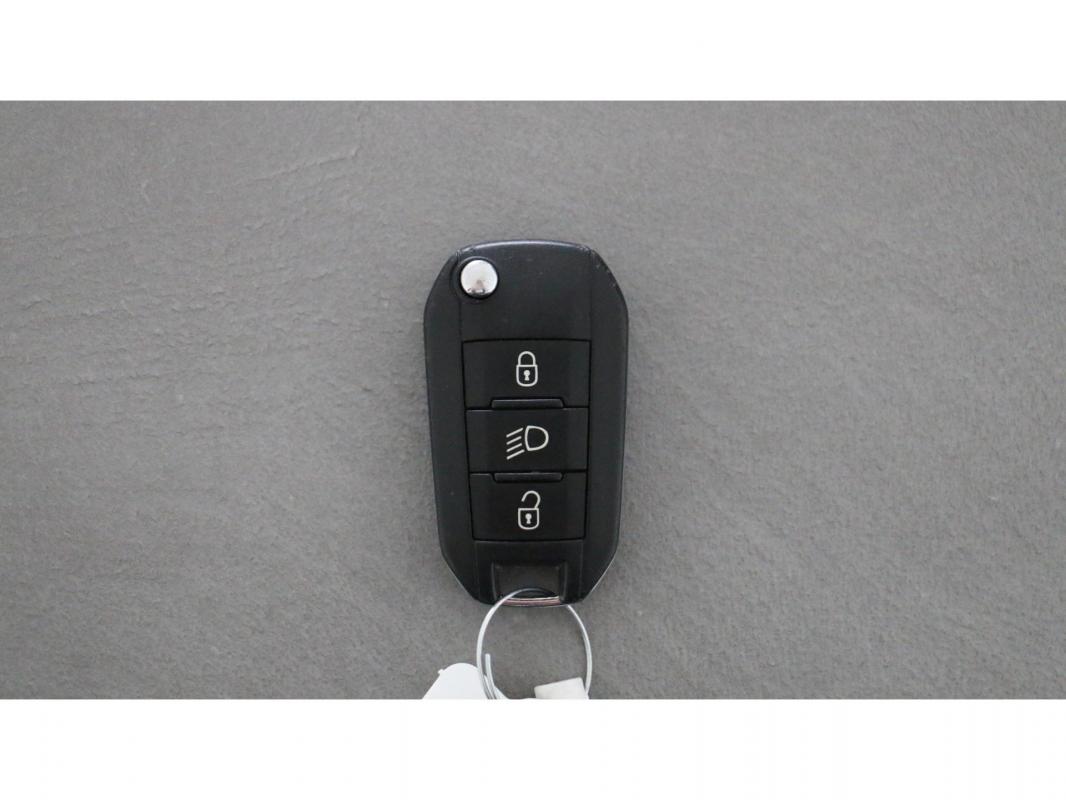 Peugeot 208 - 1.2i PureTech 12V S&S - 82 BERLINE Active PHASE 2