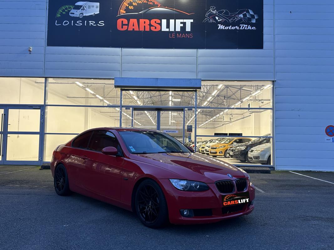 BMW Série 3 - (E92) Coupé 330i 3.0 i 24V 272 CH LUXE - GARANTIE 6 MOIS